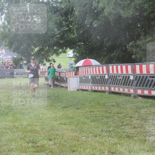 21.06.2025 - 27. Vierlanden-Triathlon KatJ http://msf.ph/oto/8037141 15.06.2025 14:17:38 Ziel 1169 meine-sportfotos.de