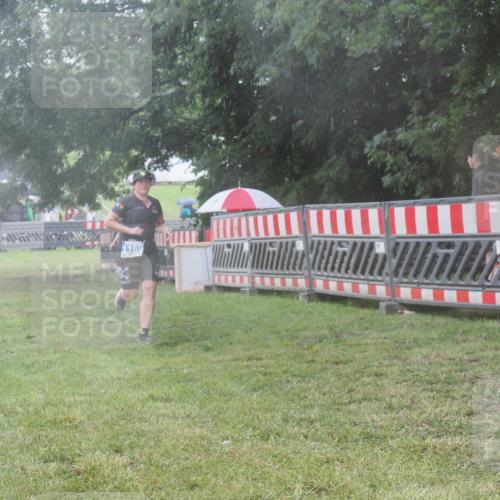 21.06.2025 - 27. Vierlanden-Triathlon KatJ http://msf.ph/oto/8037166 15.06.2025 14:17:39 Ziel 1169 meine-sportfotos.de