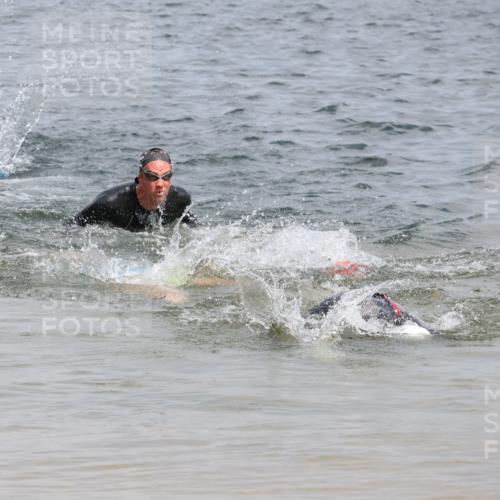 21.06.2025 - 27. Vierlanden-Triathlon Lena Gebhardt http://msf.ph/oto/8037250 15.06.2025 12:04:04 Schwimmen 994, 1009, 1010, 1011, 1013 meine-sportfotos.de