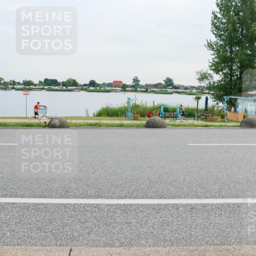 15.06.2025 - 27. Vierlanden-Triathlon H.Heesch http://msf.ph/oto/8037326 15.06.2025 10:51:41 Radfahren 183 meine-sportfotos.de