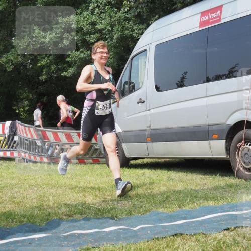 15.06.2025 - 27. Vierlanden-Triathlon KatJ http://msf.ph/oto/8037353 15.06.2025 11:27:35 Schwimmen  meine-sportfotos.de