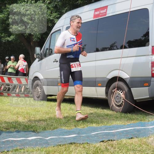 15.06.2025 - 27. Vierlanden-Triathlon KatJ http://msf.ph/oto/8037426 15.06.2025 11:28:05 Schwimmen  meine-sportfotos.de