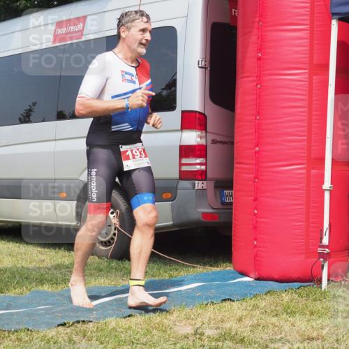 15.06.2025 - 27. Vierlanden-Triathlon KatJ http://msf.ph/oto/8037444 15.06.2025 11:28:06 Schwimmen  meine-sportfotos.de