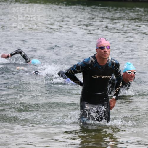 21.06.2025 - 27. Vierlanden-Triathlon Lena Gebhardt http://msf.ph/oto/8037447 15.06.2025 12:06:17 Schwimmen 1014, 1015, 1019, 1020, 1022 meine-sportfotos.de