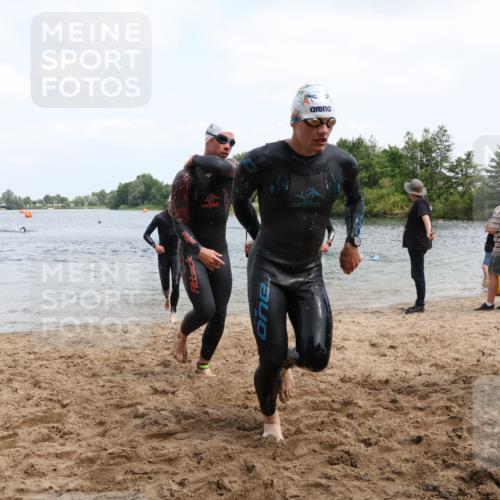 21.06.2025 - 27. Vierlanden-Triathlon Lena Gebhardt http://msf.ph/oto/8037503 15.06.2025 12:06:26 Schwimmen 1014, 1015, 1016, 1017, 1019, 1020, 1021, 1022, 1023 meine-sportfotos.de