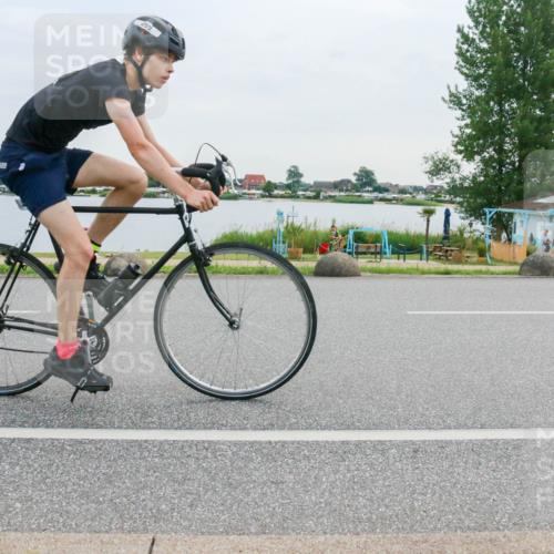 15.06.2025 - 27. Vierlanden-Triathlon H.Heesch http://msf.ph/oto/8037516 15.06.2025 10:52:25 Radfahren 269, 431, 468 meine-sportfotos.de