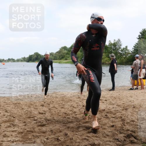 21.06.2025 - 27. Vierlanden-Triathlon Lena Gebhardt http://msf.ph/oto/8037517 15.06.2025 12:06:26 Schwimmen 1014, 1015, 1016, 1017, 1019, 1020, 1021, 1022, 1023 meine-sportfotos.de