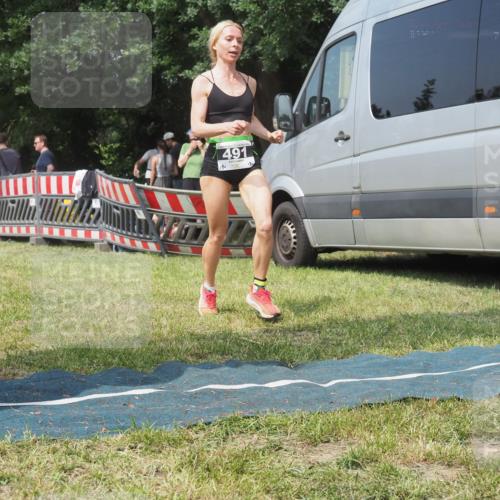 15.06.2025 - 27. Vierlanden-Triathlon KatJ http://msf.ph/oto/8037555 15.06.2025 11:28:10 Schwimmen  meine-sportfotos.de