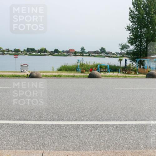 21.06.2025 - 27. Vierlanden-Triathlon H.Heesch http://msf.ph/oto/8037568 15.06.2025 11:47:17 Radfahren 717, 787 meine-sportfotos.de