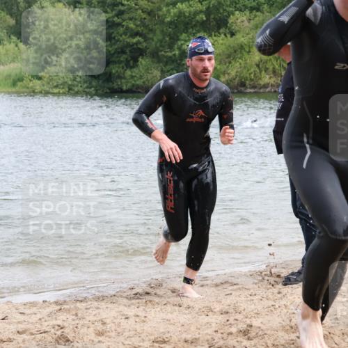 21.06.2025 - 27. Vierlanden-Triathlon Lena Gebhardt http://msf.ph/oto/8037605 15.06.2025 12:06:34 Schwimmen 1014, 1015, 1016, 1017, 1019, 1020, 1021, 1022, 1023 meine-sportfotos.de