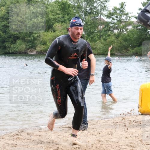 21.06.2025 - 27. Vierlanden-Triathlon Lena Gebhardt http://msf.ph/oto/8037615 15.06.2025 12:06:34 Schwimmen 1014, 1015, 1016, 1017, 1019, 1020, 1021, 1022, 1023 meine-sportfotos.de