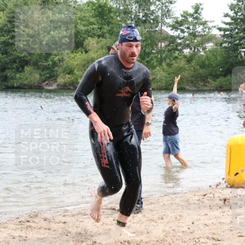 21.06.2025 - 27. Vierlanden-Triathlon Lena Gebhardt http://msf.ph/oto/8037620 15.06.2025 12:06:34 Schwimmen 1014, 1015, 1016, 1017, 1019, 1020, 1021, 1022, 1023 meine-sportfotos.de