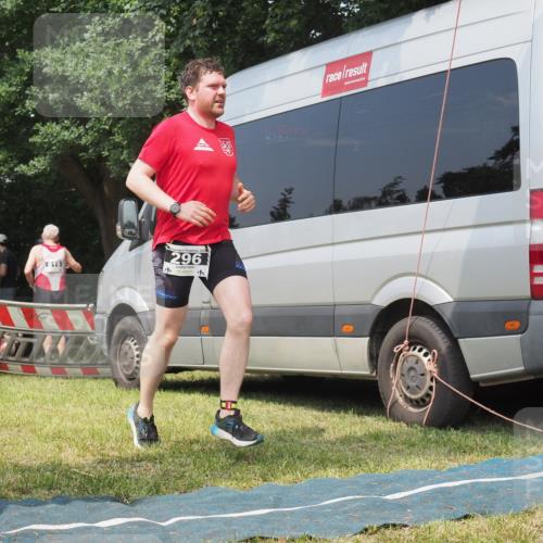 15.06.2025 - 27. Vierlanden-Triathlon KatJ http://msf.ph/oto/8037646 15.06.2025 11:28:24 Schwimmen 883 meine-sportfotos.de