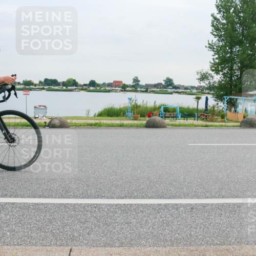 15.06.2025 - 27. Vierlanden-Triathlon H.Heesch http://msf.ph/oto/8037703 15.06.2025 10:53:16 Radfahren 391, 609 meine-sportfotos.de