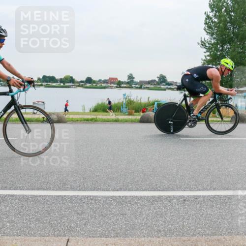 15.06.2025 - 27. Vierlanden-Triathlon H.Heesch http://msf.ph/oto/8037803 15.06.2025 10:53:40 Radfahren 70, 113, 181, 201, 290 meine-sportfotos.de