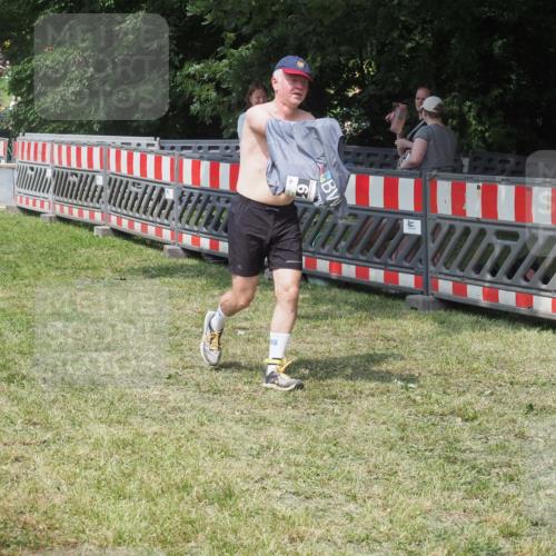 15.06.2025 - 27. Vierlanden-Triathlon KatJ http://msf.ph/oto/8037805 15.06.2025 11:30:44 Schwimmen 910 meine-sportfotos.de