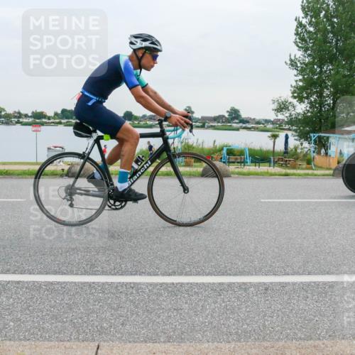 15.06.2025 - 27. Vierlanden-Triathlon H.Heesch http://msf.ph/oto/8037807 15.06.2025 10:53:40 Radfahren 70, 113, 181, 201, 290 meine-sportfotos.de