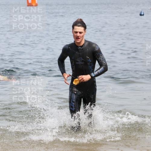 21.06.2025 - 27. Vierlanden-Triathlon Lena Gebhardt http://msf.ph/oto/8037825 15.06.2025 12:08:43 Schwimmen 1034, 1035, 1037, 1038 meine-sportfotos.de