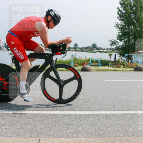 21.06.2025 - 27. Vierlanden-Triathlon H.Heesch http://msf.ph/oto/8037844 15.06.2025 11:47:45 Radfahren 82, 108, 709, 829, 847 meine-sportfotos.de