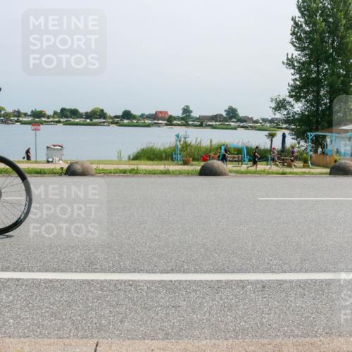 21.06.2025 - 27. Vierlanden-Triathlon H.Heesch http://msf.ph/oto/8037847 15.06.2025 11:47:48 Radfahren 82, 108, 829 meine-sportfotos.de