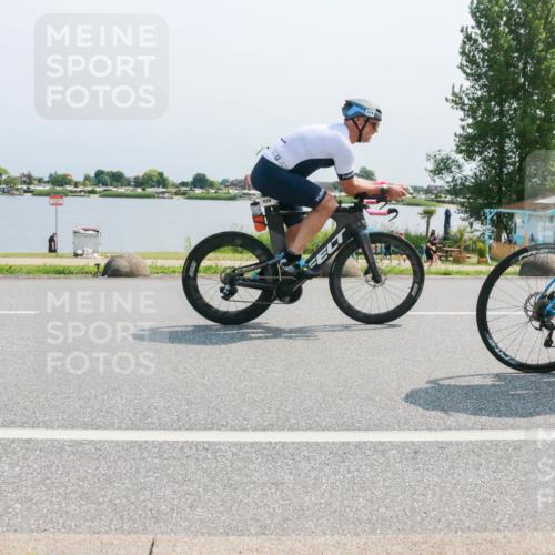 21.06.2025 - 27. Vierlanden-Triathlon H.Heesch http://msf.ph/oto/8037858 15.06.2025 11:47:49 Radfahren 82, 108, 706, 829 meine-sportfotos.de