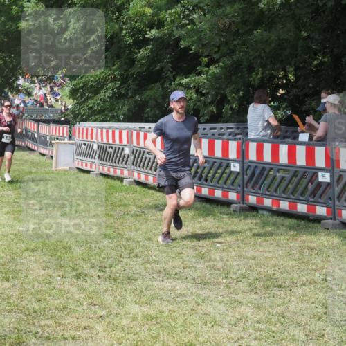 15.06.2025 - 27. Vierlanden-Triathlon KatJ http://msf.ph/oto/8037872 15.06.2025 11:31:00 Schwimmen  meine-sportfotos.de