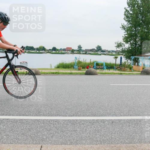 15.06.2025 - 27. Vierlanden-Triathlon H.Heesch http://msf.ph/oto/8037879 15.06.2025 10:54:01 Radfahren 157, 362, 622 meine-sportfotos.de