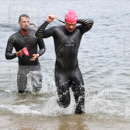 21.06.2025 - 27. Vierlanden-Triathlon Lena Gebhardt http://msf.ph/oto/8037969 15.06.2025 12:08:56 Schwimmen 1032, 1033, 1034, 1035, 1036, 1037, 1038 meine-sportfotos.de