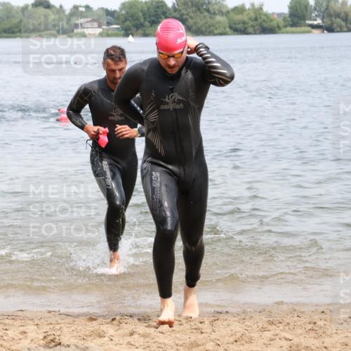 21.06.2025 - 27. Vierlanden-Triathlon Lena Gebhardt http://msf.ph/oto/8037977 15.06.2025 12:08:58 Schwimmen 1032, 1033, 1035, 1036, 1037 meine-sportfotos.de