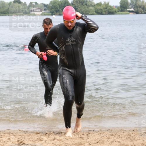 21.06.2025 - 27. Vierlanden-Triathlon Lena Gebhardt http://msf.ph/oto/8037982 15.06.2025 12:08:58 Schwimmen 1032, 1033, 1035, 1036, 1037 meine-sportfotos.de