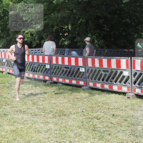 15.06.2025 - 27. Vierlanden-Triathlon KatJ http://msf.ph/oto/8037995 15.06.2025 11:31:14 Schwimmen  meine-sportfotos.de