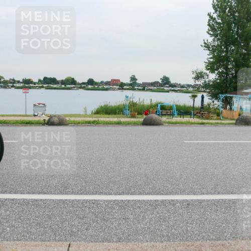 15.06.2025 - 27. Vierlanden-Triathlon H.Heesch http://msf.ph/oto/8038021 15.06.2025 10:55:02 Radfahren 8, 546, 605, 608 meine-sportfotos.de