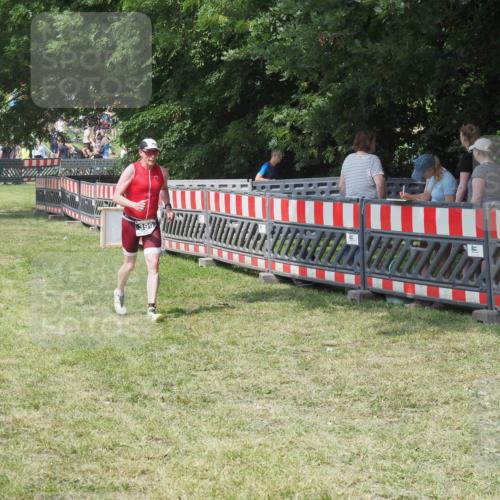 15.06.2025 - 27. Vierlanden-Triathlon KatJ http://msf.ph/oto/8038085 15.06.2025 11:31:54 Schwimmen  meine-sportfotos.de