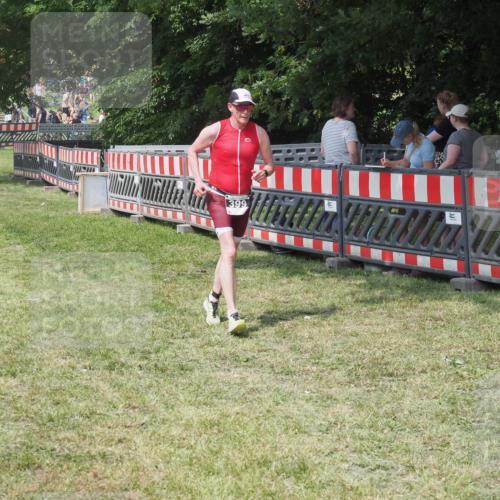 15.06.2025 - 27. Vierlanden-Triathlon KatJ http://msf.ph/oto/8038133 15.06.2025 11:31:55 Schwimmen  meine-sportfotos.de