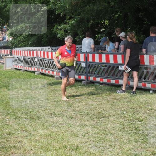 15.06.2025 - 27. Vierlanden-Triathlon KatJ http://msf.ph/oto/8038164 15.06.2025 11:32:05 Schwimmen  meine-sportfotos.de