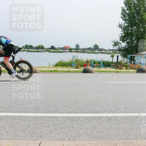 21.06.2025 - 27. Vierlanden-Triathlon H.Heesch http://msf.ph/oto/8038178 15.06.2025 11:48:13 Radfahren 657, 701, 859, 862 meine-sportfotos.de