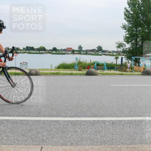 15.06.2025 - 27. Vierlanden-Triathlon H.Heesch http://msf.ph/oto/8038209 15.06.2025 10:56:15 Radfahren 490 meine-sportfotos.de