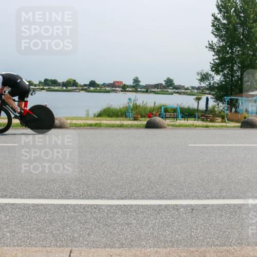 21.06.2025 - 27. Vierlanden-Triathlon H.Heesch http://msf.ph/oto/8038219 15.06.2025 11:48:32 Radfahren 223, 781, 816, 866 meine-sportfotos.de