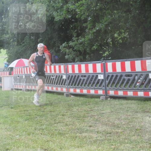 21.06.2025 - 27. Vierlanden-Triathlon KatJ http://msf.ph/oto/8038235 15.06.2025 14:20:26 Ziel 1242, 1285 meine-sportfotos.de