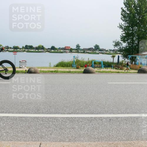 21.06.2025 - 27. Vierlanden-Triathlon H.Heesch http://msf.ph/oto/8038250 15.06.2025 11:48:41 Radfahren 853 meine-sportfotos.de