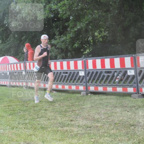 21.06.2025 - 27. Vierlanden-Triathlon KatJ http://msf.ph/oto/8038255 15.06.2025 14:20:27 Ziel 1242, 1285 meine-sportfotos.de
