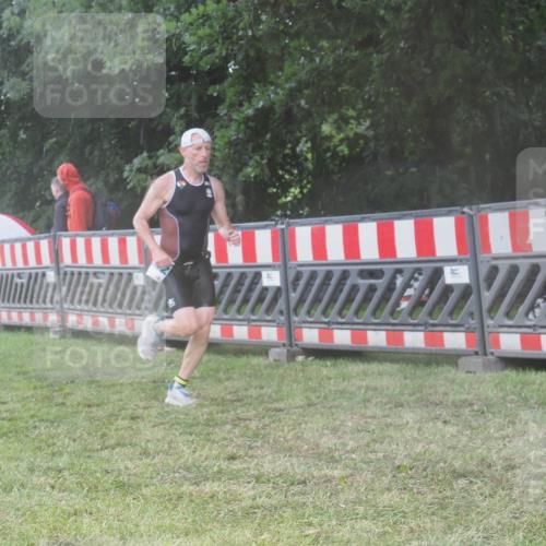 21.06.2025 - 27. Vierlanden-Triathlon KatJ http://msf.ph/oto/8038270 15.06.2025 14:20:27 Ziel 1242, 1285 meine-sportfotos.de