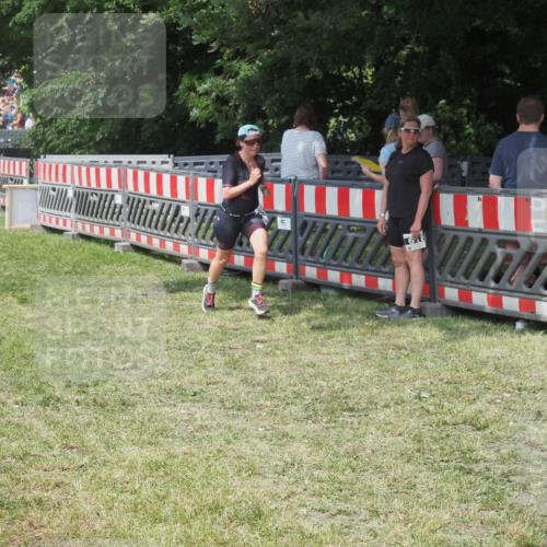 15.06.2025 - 27. Vierlanden-Triathlon KatJ http://msf.ph/oto/8038271 15.06.2025 11:32:13 Schwimmen  meine-sportfotos.de