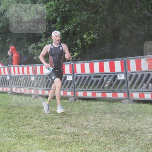 21.06.2025 - 27. Vierlanden-Triathlon KatJ http://msf.ph/oto/8038278 15.06.2025 14:20:27 Ziel 1242, 1285 meine-sportfotos.de