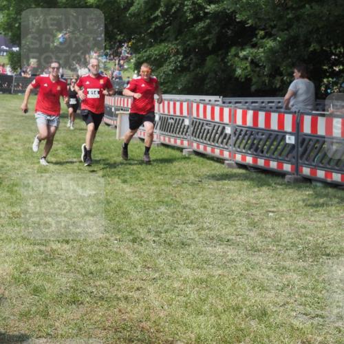15.06.2025 - 27. Vierlanden-Triathlon KatJ http://msf.ph/oto/8038353 15.06.2025 11:32:36 Schwimmen  meine-sportfotos.de