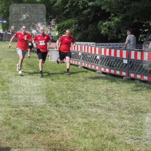 15.06.2025 - 27. Vierlanden-Triathlon KatJ http://msf.ph/oto/8038357 15.06.2025 11:32:37 Schwimmen  meine-sportfotos.de