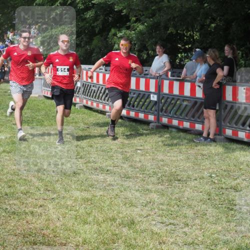 15.06.2025 - 27. Vierlanden-Triathlon KatJ http://msf.ph/oto/8038381 15.06.2025 11:32:37 Schwimmen  meine-sportfotos.de