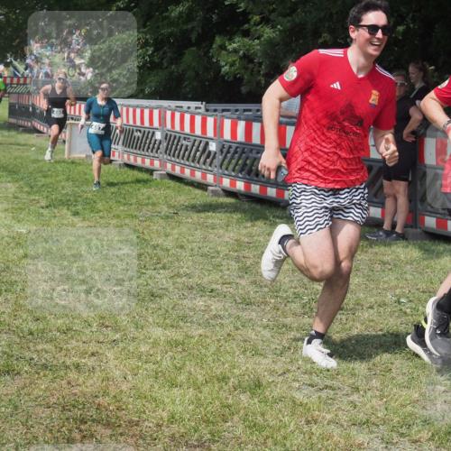 15.06.2025 - 27. Vierlanden-Triathlon KatJ http://msf.ph/oto/8038401 15.06.2025 11:32:38 Schwimmen  meine-sportfotos.de
