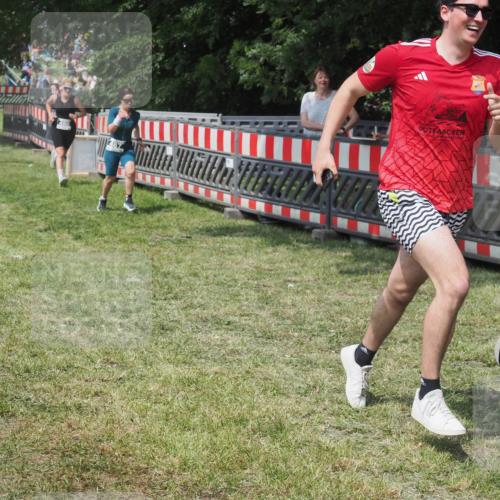 15.06.2025 - 27. Vierlanden-Triathlon KatJ http://msf.ph/oto/8038406 15.06.2025 11:32:39 Schwimmen  meine-sportfotos.de