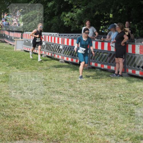 15.06.2025 - 27. Vierlanden-Triathlon KatJ http://msf.ph/oto/8038446 15.06.2025 11:32:40 Schwimmen  meine-sportfotos.de